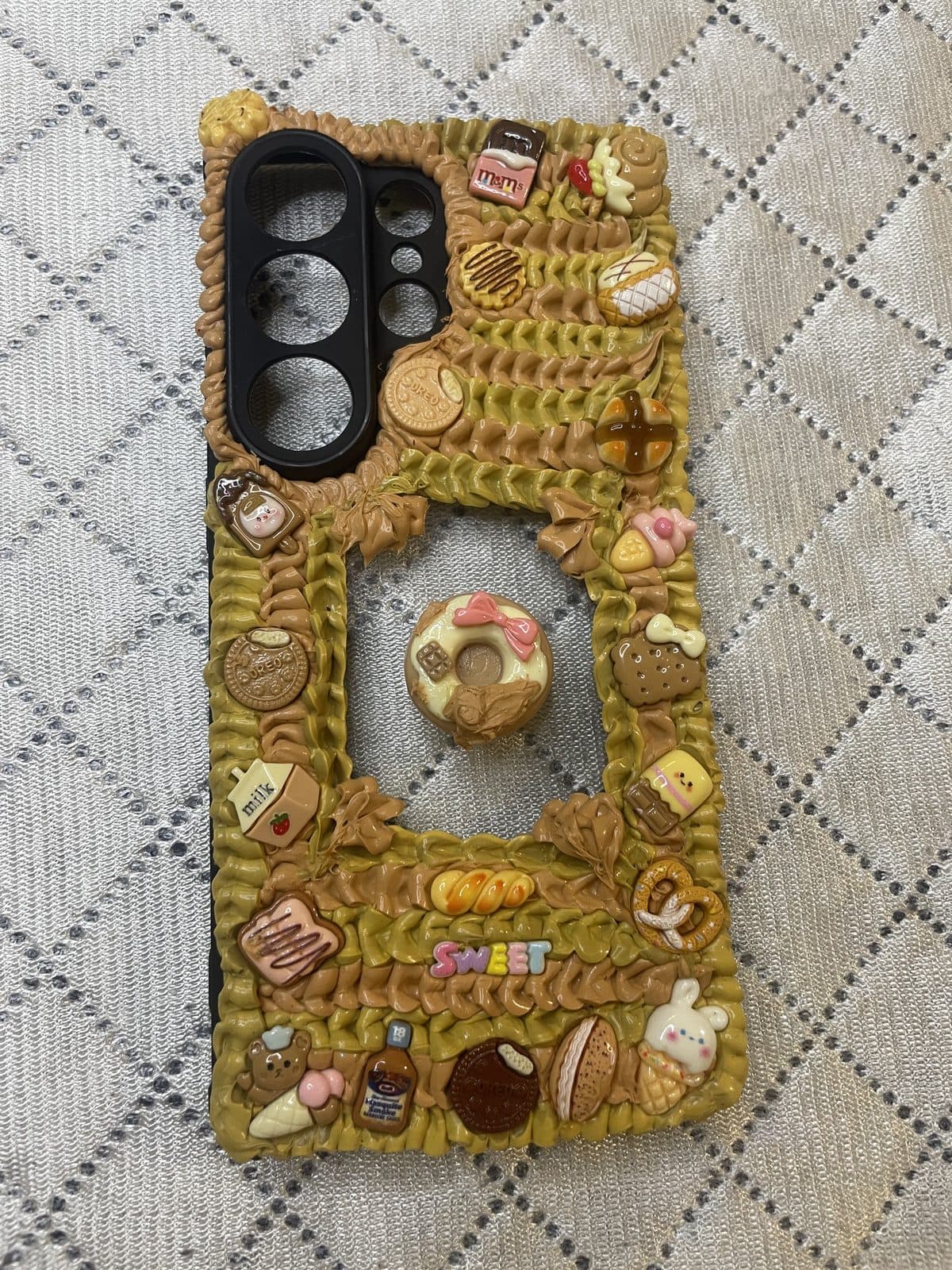 Gold Cookie Heart Case