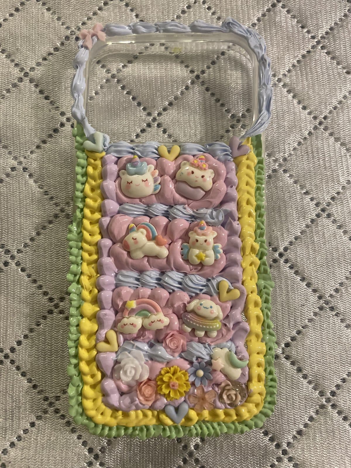 Pastel Lattice Heart Case