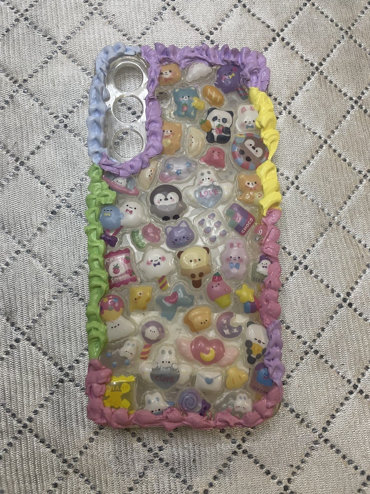 Penguin Pastel Case